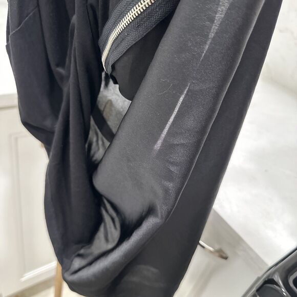 Marciano by Guess Sleeveless Top Size Small Black  Zipper Side High Low - Picture 6 of 7